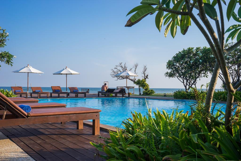 I Tara Resort & Spa Haad Chao Samran Exterior photo
